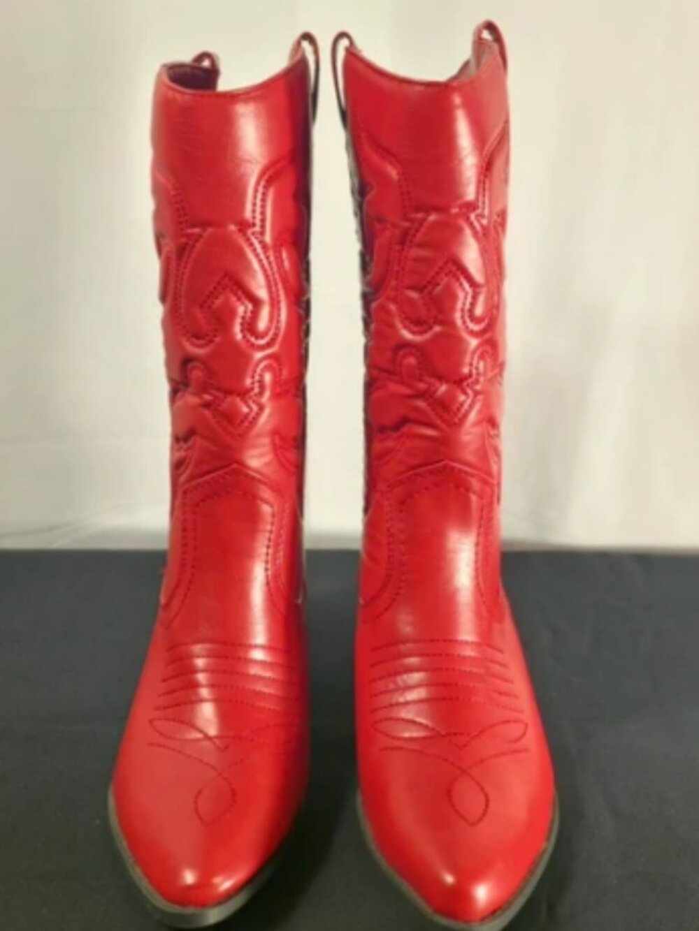 Red mid-calf Cowgirl Boots